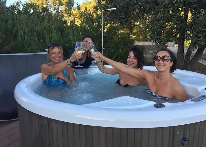 Πανσιόν Poggio Di Sole 4*