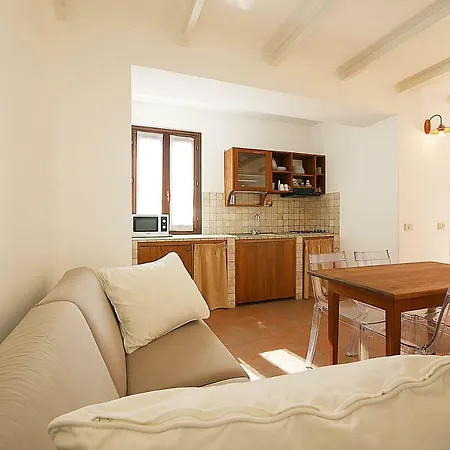 Poggio Di Sole 4* Лакона